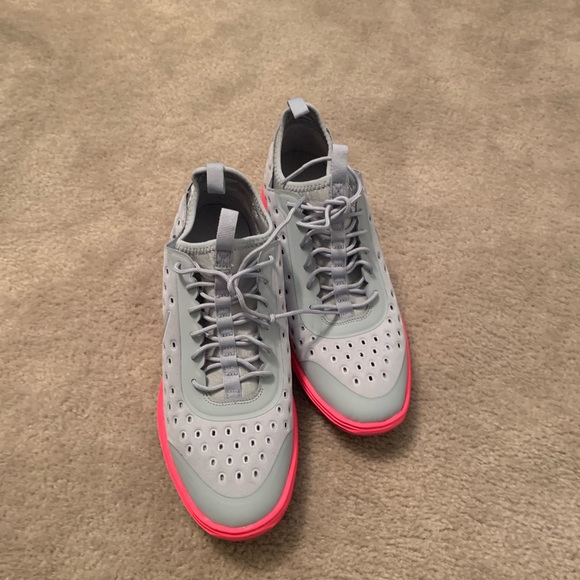 Sneakers - Picture 1 of 3